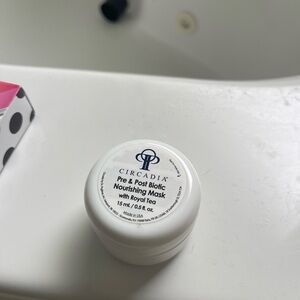 Circadia Pre & Post Biotic Nourishing Mask - White